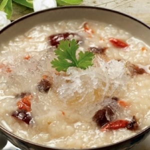 Mách mẹ cách làm tổ yến nấu cháo gà ngon bổ dưỡng-Yensaodongduong.com