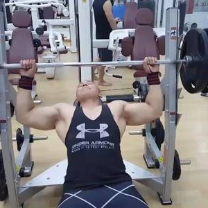 Chàng béo tập gym giảm 55 kg trong 4 tháng-Yensaodongduong.com