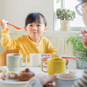 Nâng cao sức đề kháng cho trẻ em trước dịch bệnh do virus corona-Yensaodongduong.com